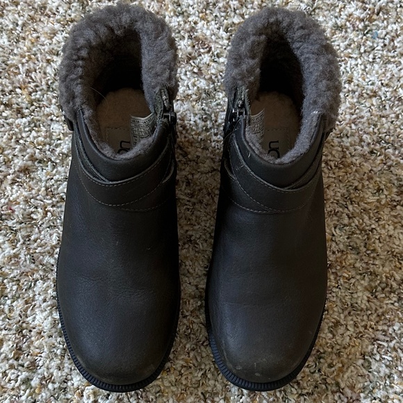 UGG Women's Benson II Ankle Boot - Picture 10 of 12